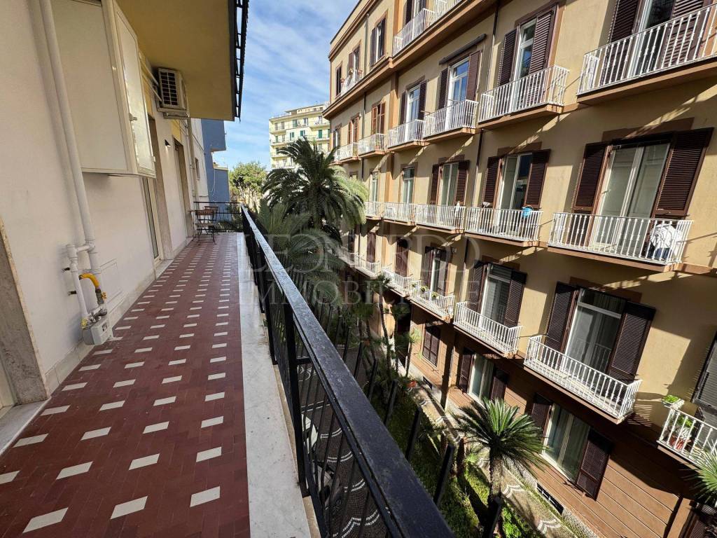 Appartamento a Napoli in Via Raffaele Morghen - Foto 2