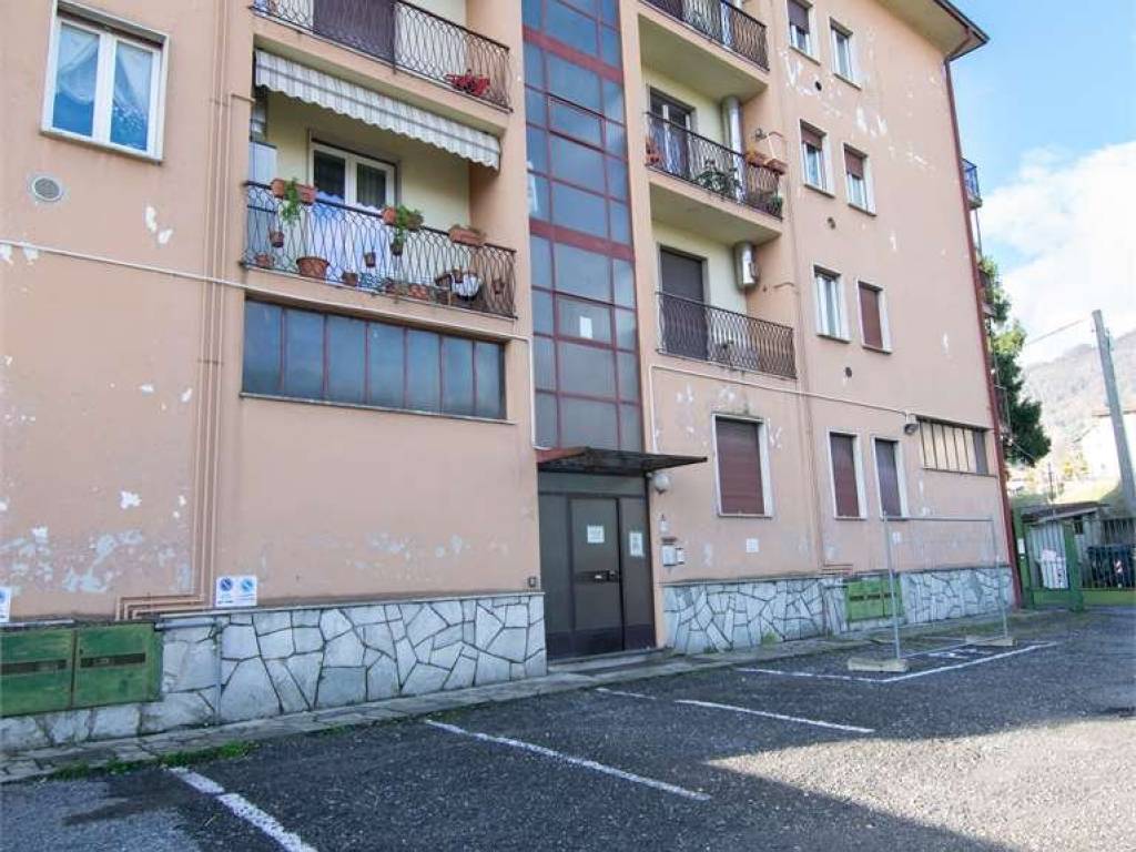 Appartamento a Erba in Via Cesare Cantu', 16 - Foto 4