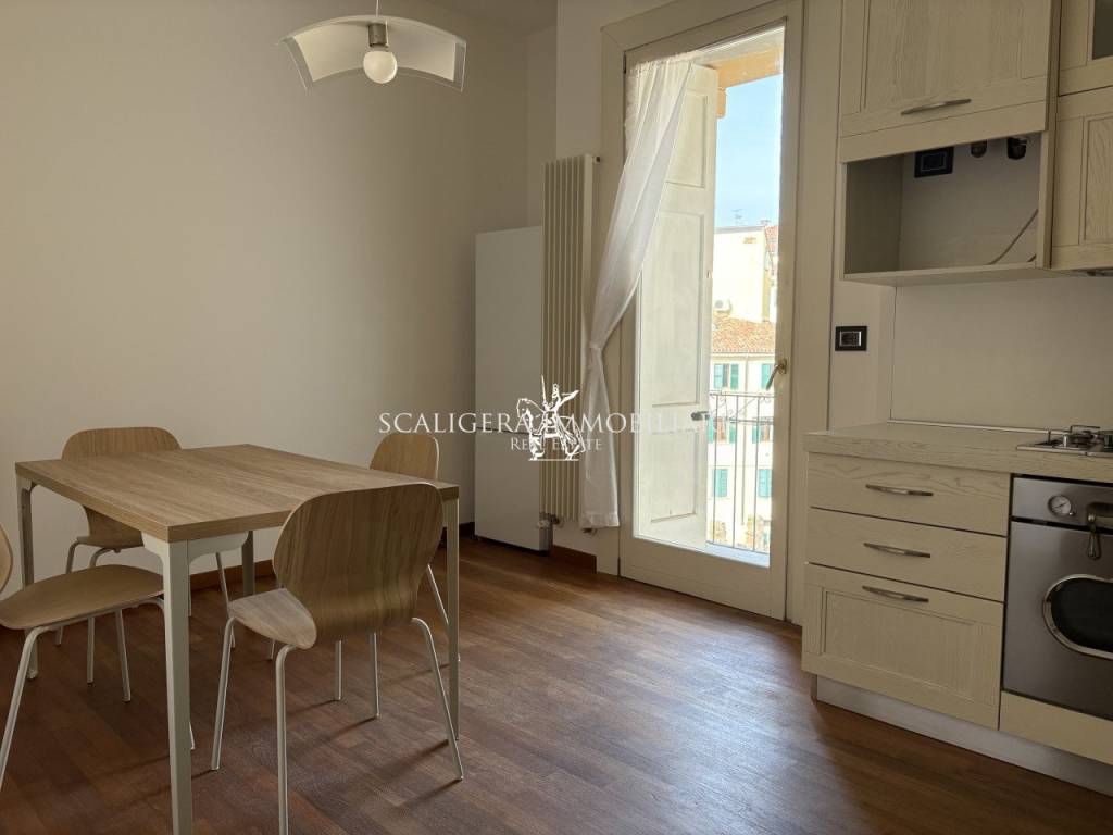 Appartamento a Verona in Lungadige Bartolomeo Rubele - Foto 2
