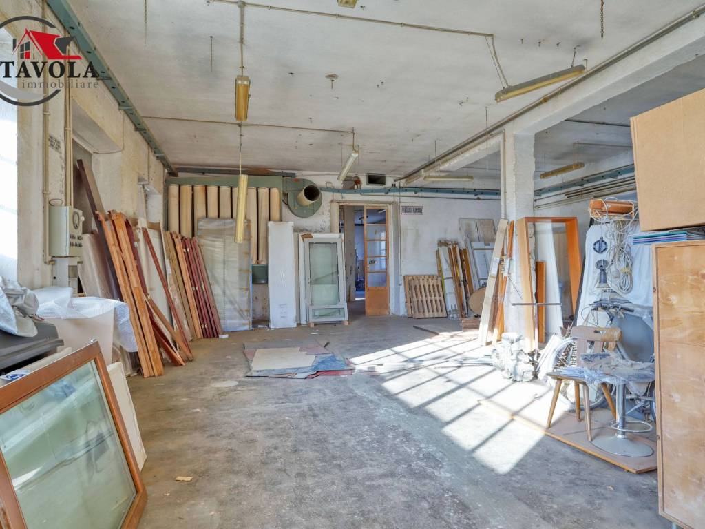 Palazzo / stabile a Arcisate in Via della Vittoria, 6 - Foto 2