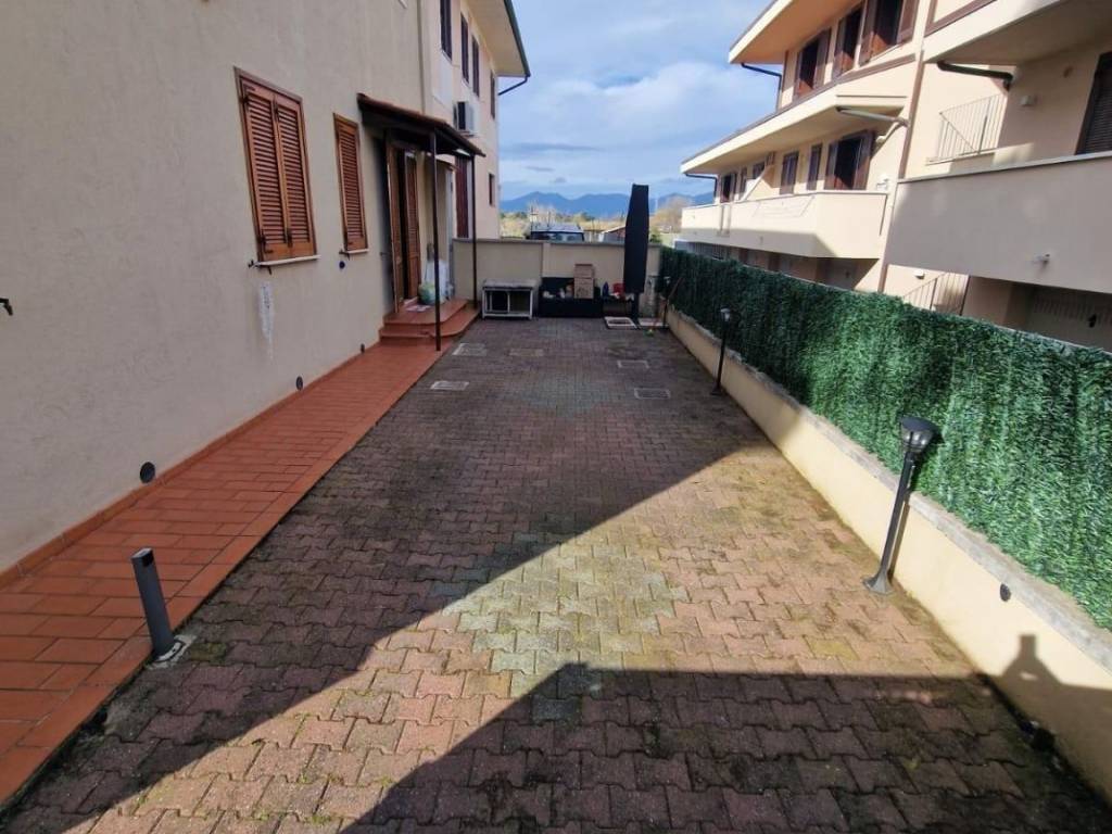 Appartamento a Collesalvetti in Via Europa - Foto 2