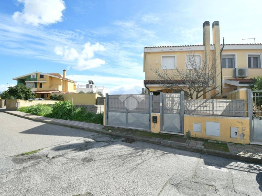 Villetta a schiera a Cagliari in Via dei Castagni, 6 - Foto 3