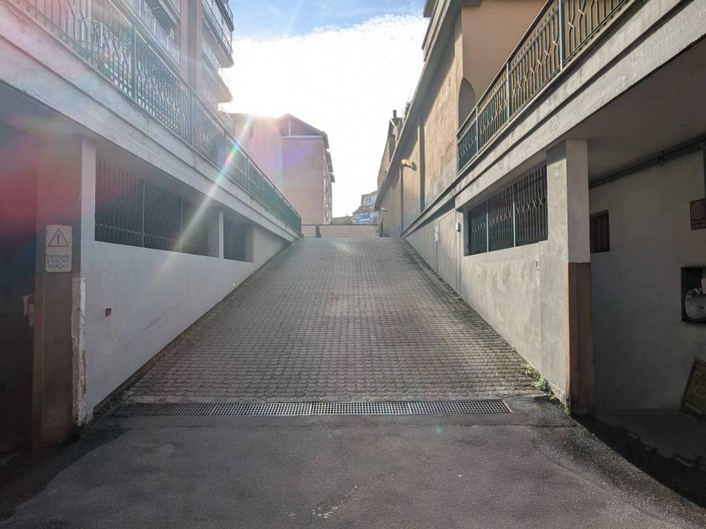 Box / garage a Torino in Via Monza, 4 - Foto 2