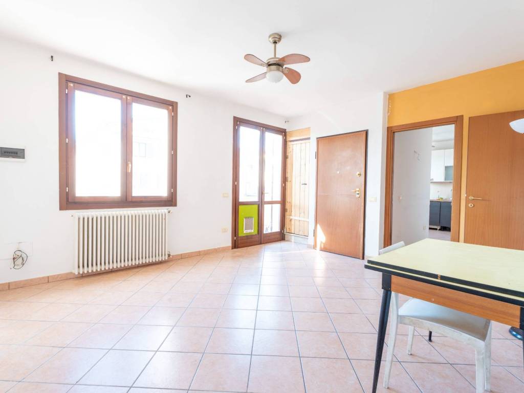 Appartamento a Cento in Via Francesco Guicciardini - Foto 3