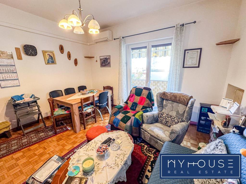 Appartamento a Trieste in Via Giuseppe e Luca Delmestri, 5 - Foto 3