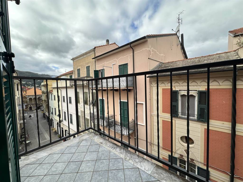 Appartamento a Spotorno in via garibaldi - Foto 2