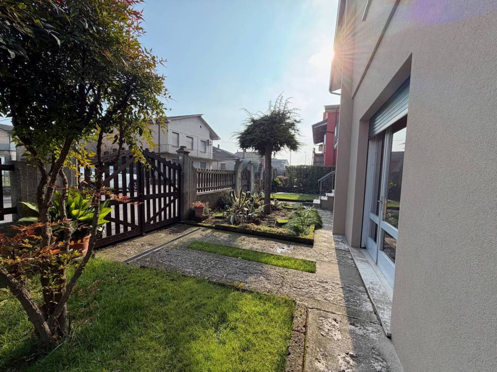 Villa a Cerea in Via Alessandro Volta, 6 - Foto 4