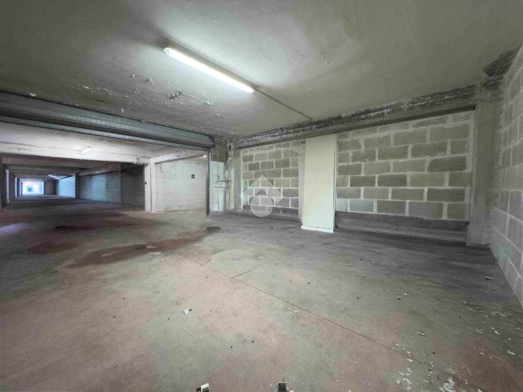 Box / garage a Gioia del colle in Via Antonio de Curtis, 8 - Foto 4