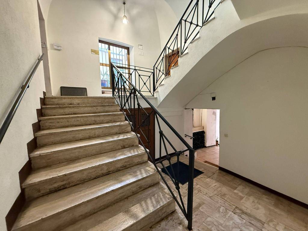 Appartamento a Catanzaro in Piazzetta della Libertà - Foto 4