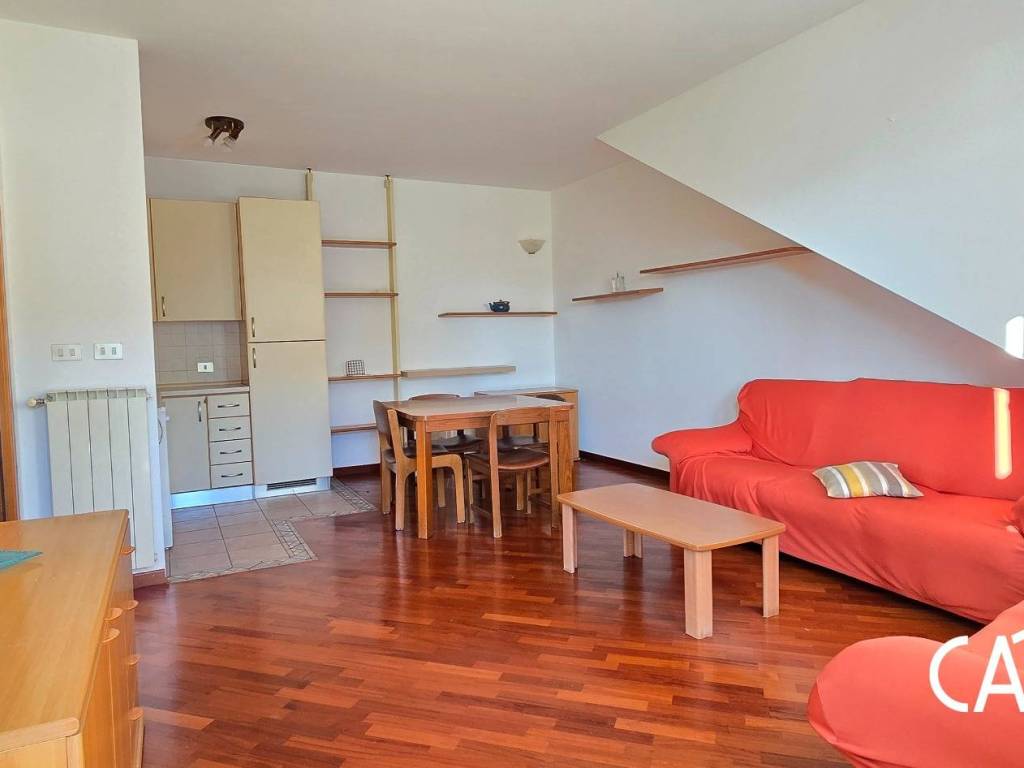 Appartamento a Angera in Via Giuseppe Mazzini - Foto 2