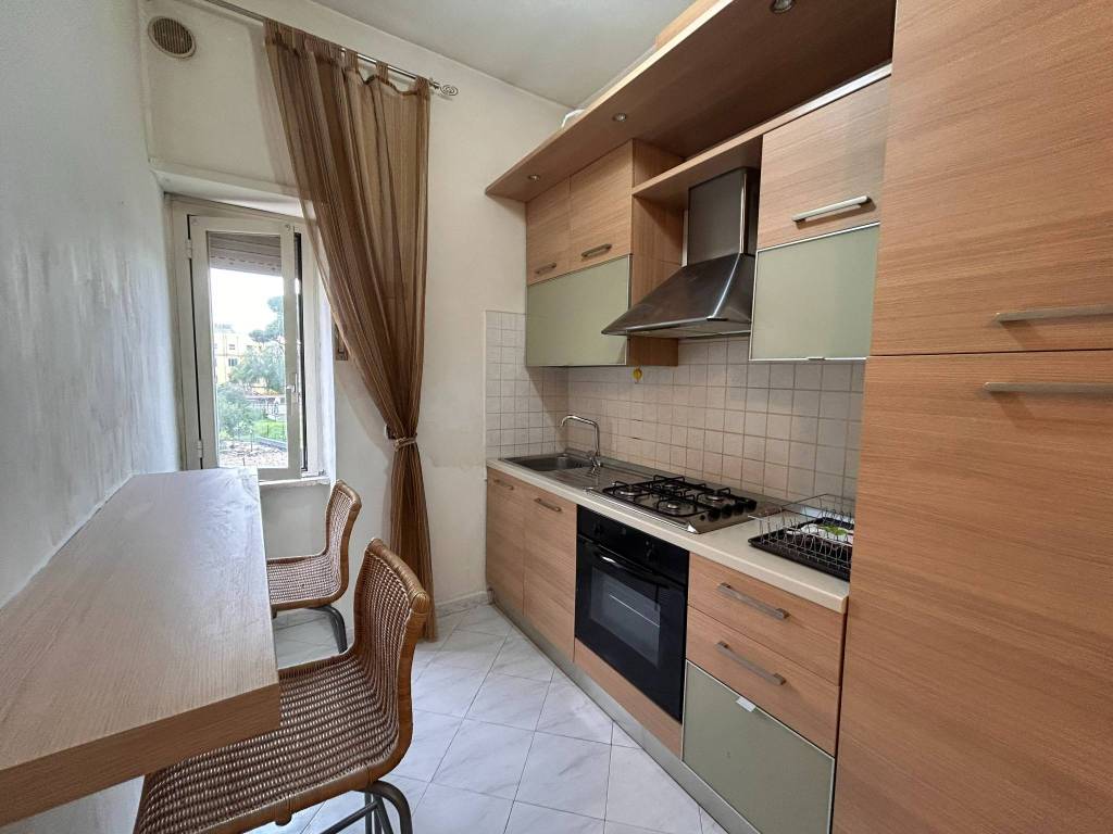 Appartamento a Roma in Via degli Olmi - Foto 2