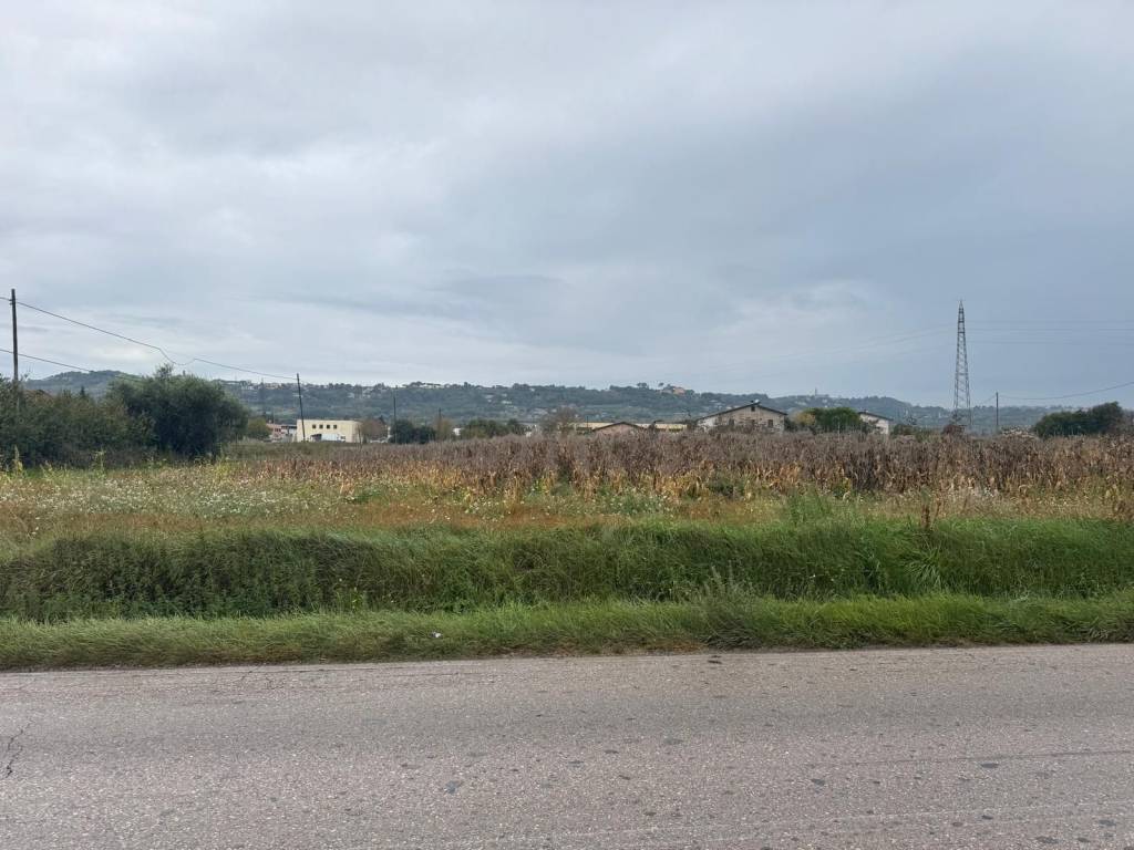 Terreno a Perugia in Via del Commercio - Foto 4