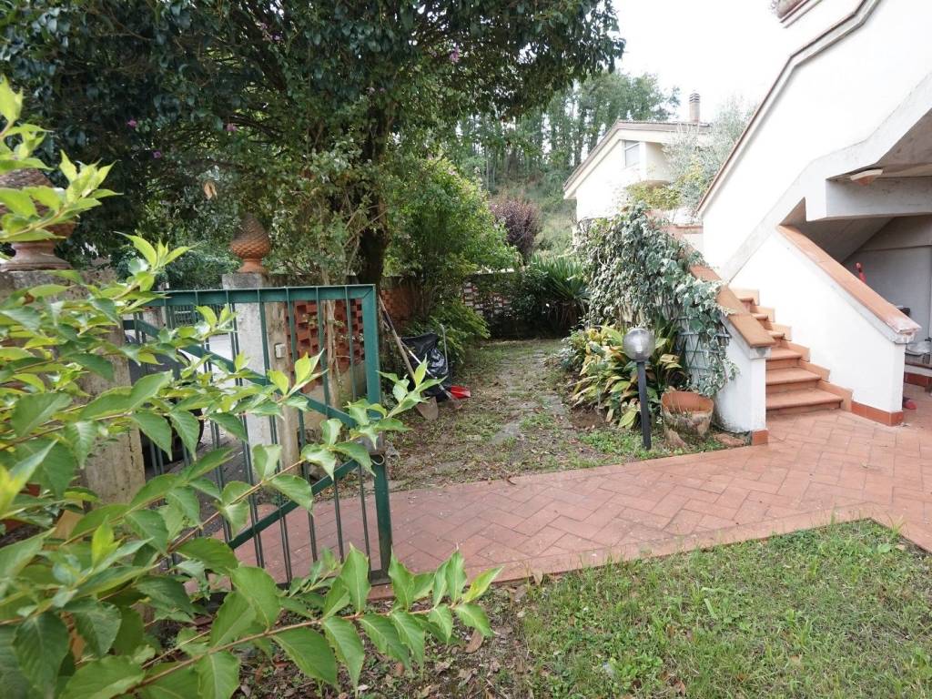 Casa indipendente a Firenze in Piazza Felice Bacci - Foto 2