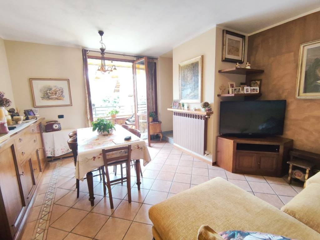 Appartamento a Saronno in Via Brianza, 57 - Foto 3