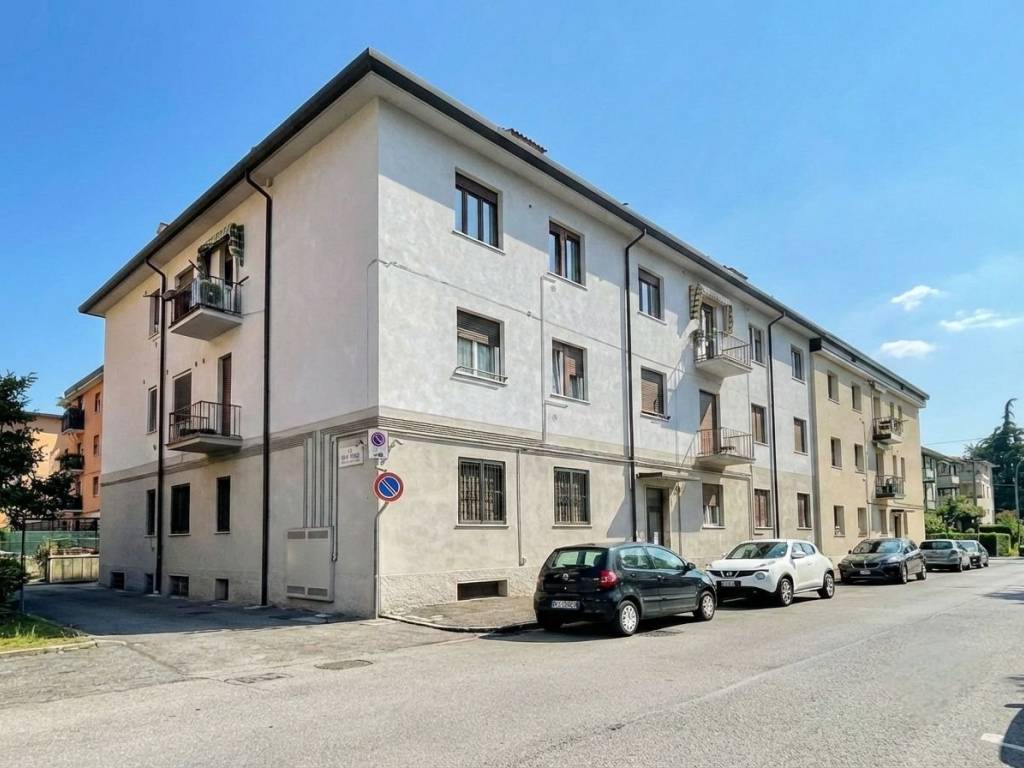 Appartamento a Brescia in Via Carlo Stuparich - Foto 2