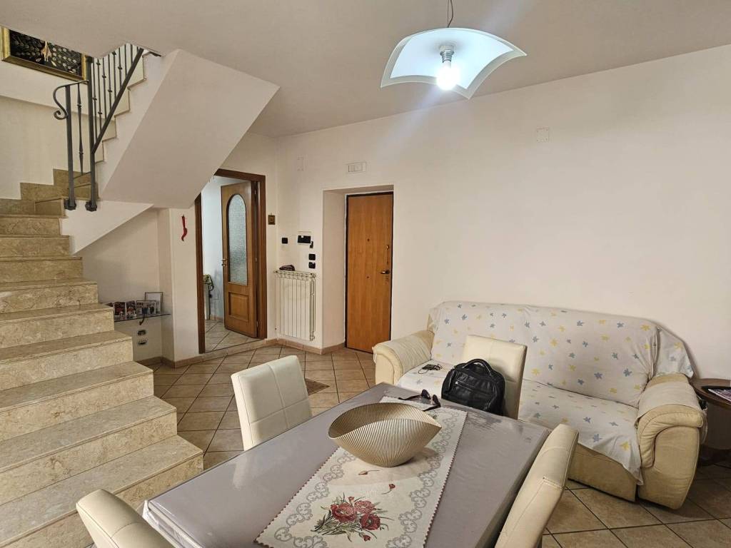 Palazzo / stabile a Castellammare di stabia in Via Privati, 60 - Foto 5