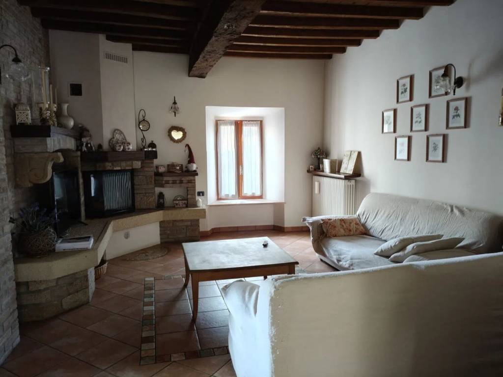 Villa a Lugagnano val d'arda in Piazza - Foto 2