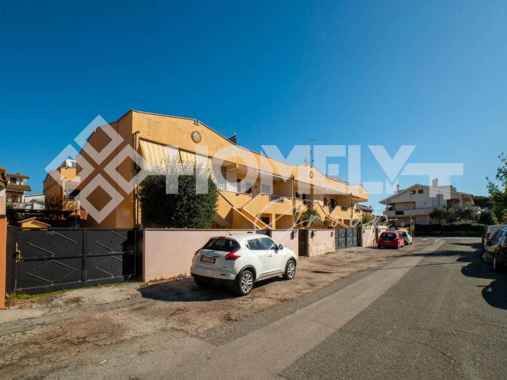 Appartamento a Pomezia in Via Torralba - Foto 2