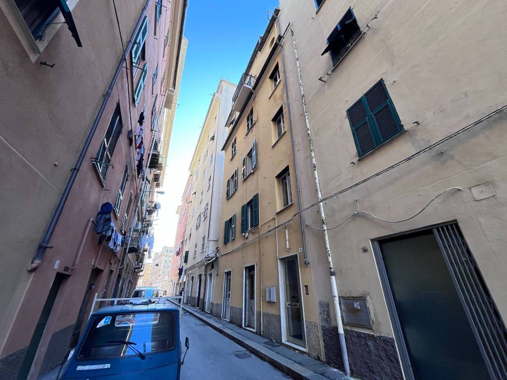 Appartamento a Genova in Via Bombrini, 4 - Foto 2