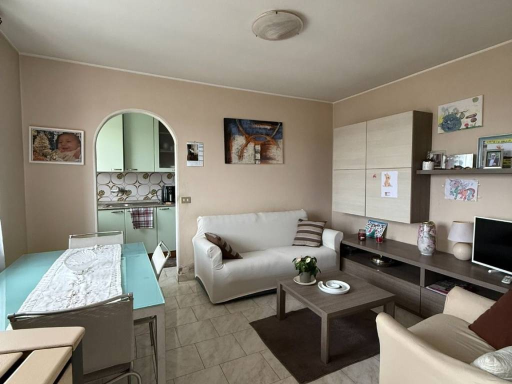 Villa a Saltrio in Via Gaetano Donizetti, 10 - Foto 5