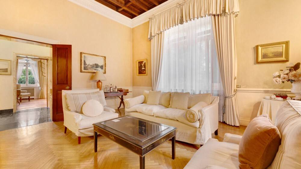 Villa a Saronno in Via Manzoni, 14 - Foto 4