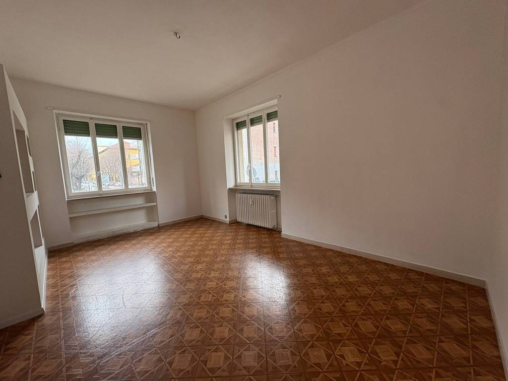Immobile a Pinerolo in Viale Cavalieri d'Italia, 18 - Foto 2