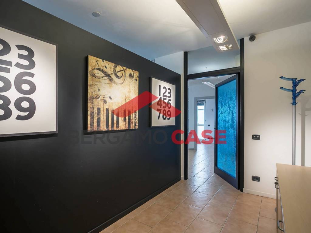 Loft / open space a Grassobbio in Piazza Aldo Moro, 24 - Foto 2