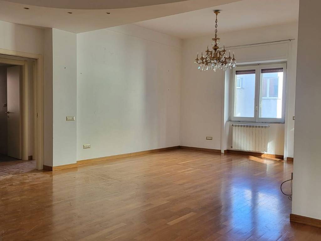 Appartamento a Salerno in Via Giovanni Francesco Memoli, 12 - Foto 5