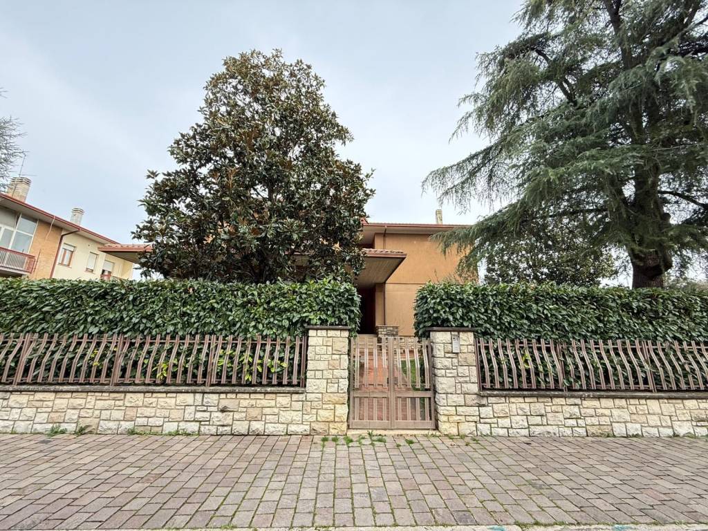 Villa a Assisi in Via Giovanni Becchetti - Foto 4