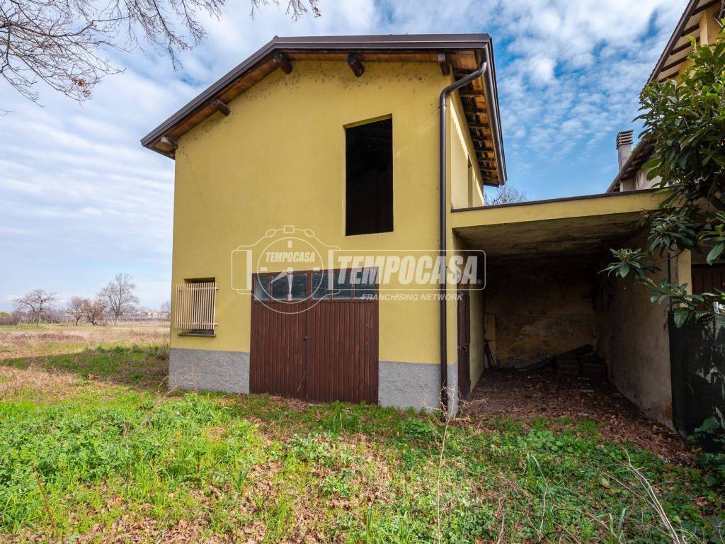 Rustico / casale a Casalgrande in Via Canale 76 - Foto 2