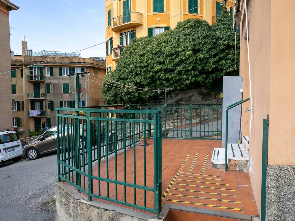 Appartamento a Genova in Salita Vecchia Nostra Signora del Monte, 5 - Foto 2