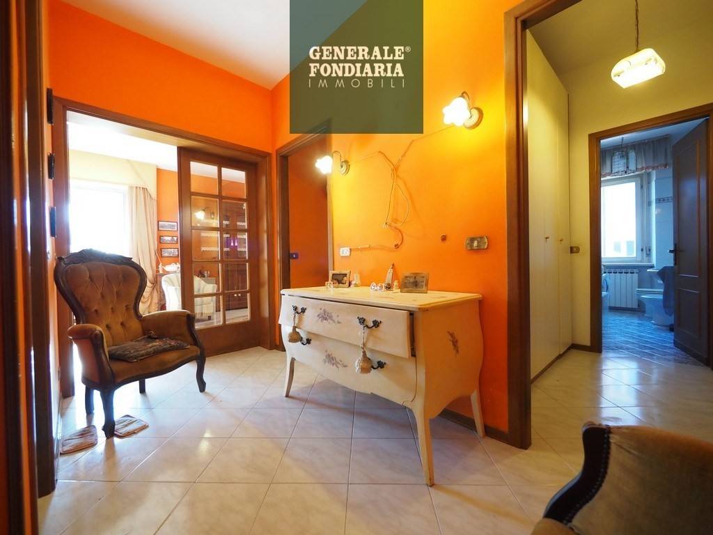 Appartamento a Borgo val di taro in via taro - Foto 3