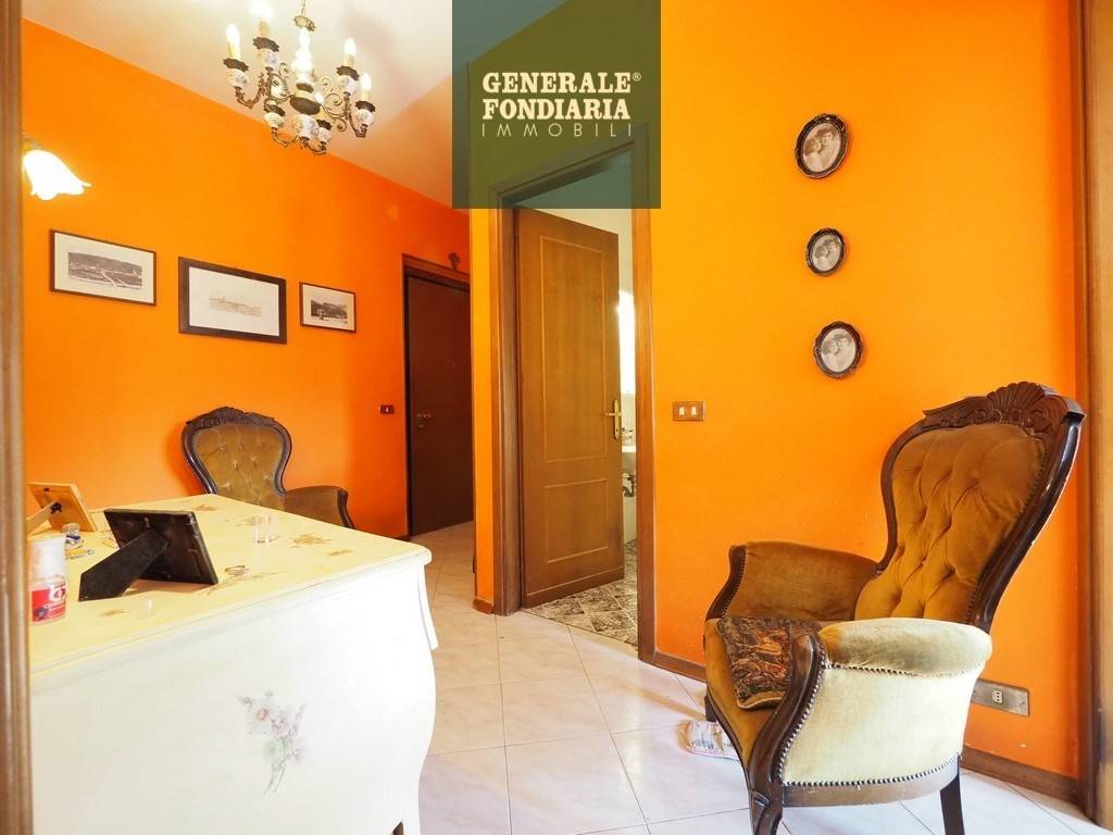 Appartamento a Borgo val di taro in via taro - Foto 5