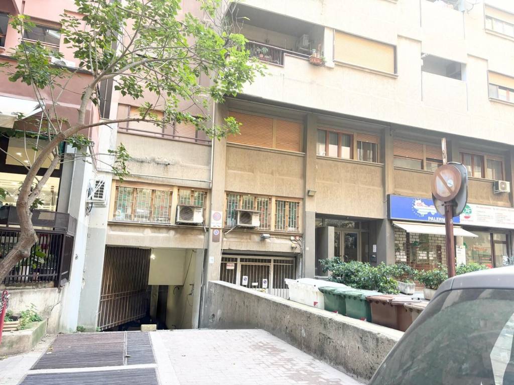 Box / garage a Palermo in Via Villa Heloise - Foto 3