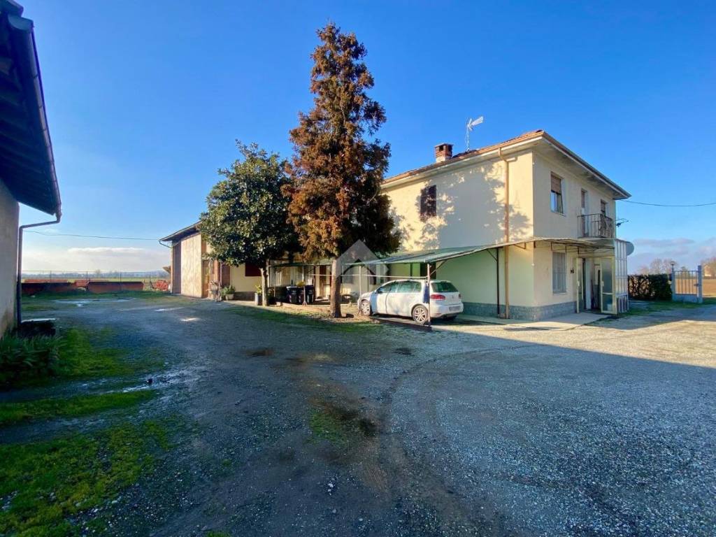 Casa indipendente a Alluvioni piovera in Via SP84, 13 - Foto 2