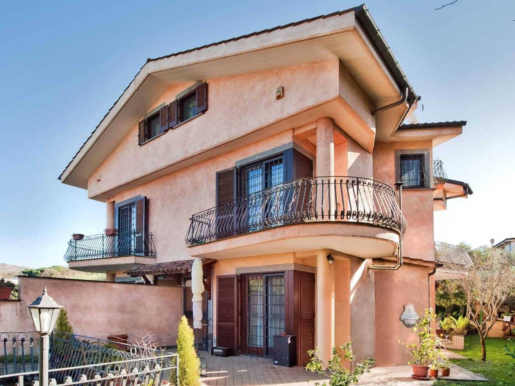 Villa a Rocca di papa in Via dei Ciclamini - Foto 2