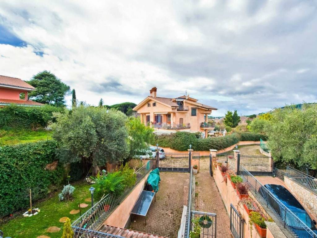 Villa a Rocca di papa in Via dei Ciclamini - Foto 3
