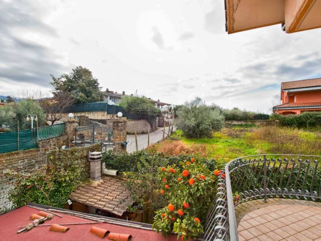 Villa a Rocca di papa in Via dei Ciclamini - Foto 4