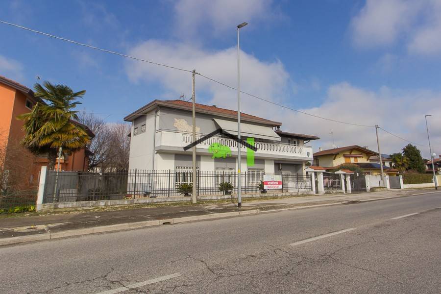 Villa a Latisana in Via Crosere, 57 - Foto 3