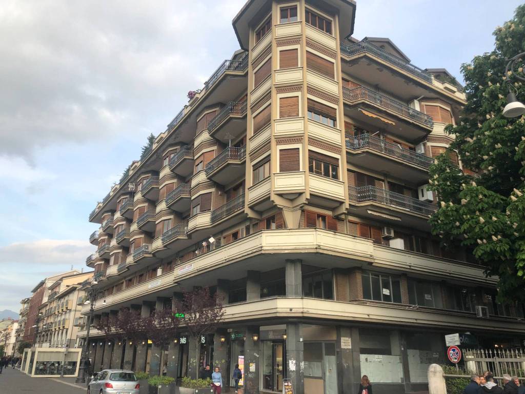 Appartamento a Avellino in Viale Federico Cassitto, 4 - Foto 2