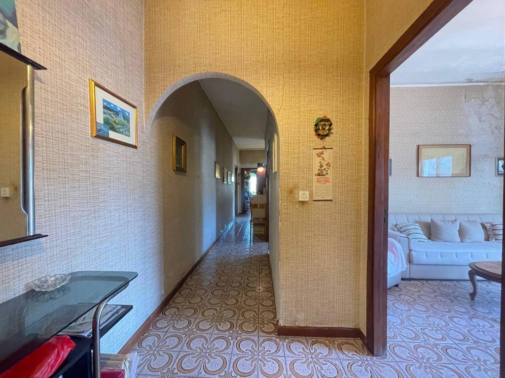 Appartamento a Napoli in Via Ferrante d'Aragona, 19 - Foto 2