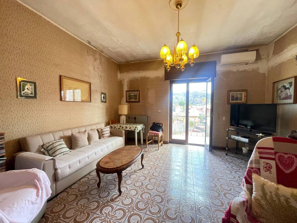 Appartamento a Napoli in Via Ferrante d'Aragona, 19 - Foto 3