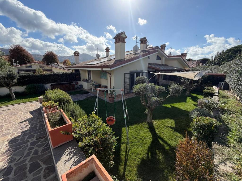 Villa a Grottaferrata in Via del Pratone, 25 - Foto 3