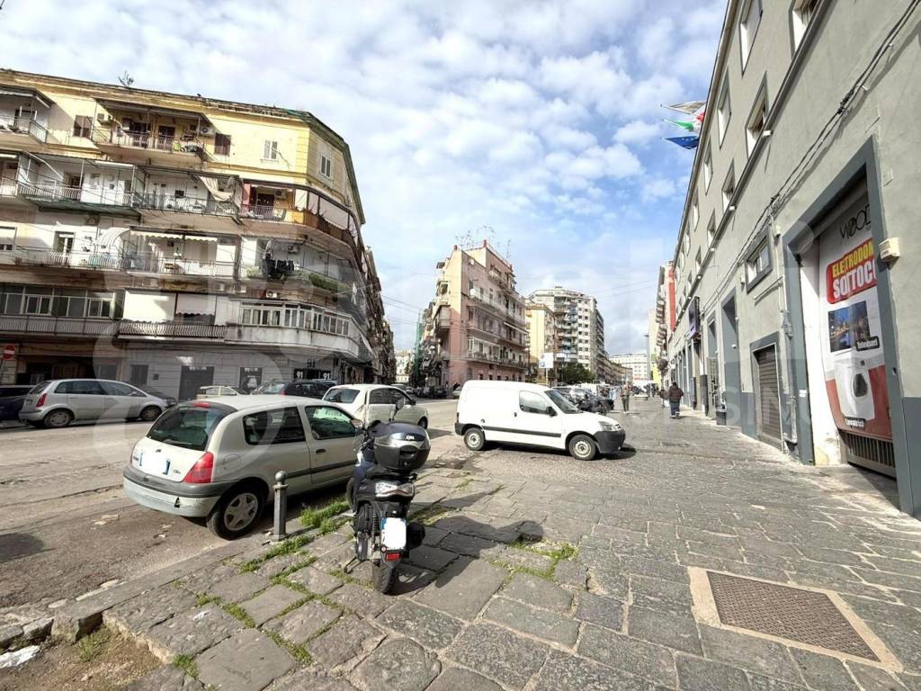 Appartamento a Napoli in corso arnaldo lucci - Foto 4
