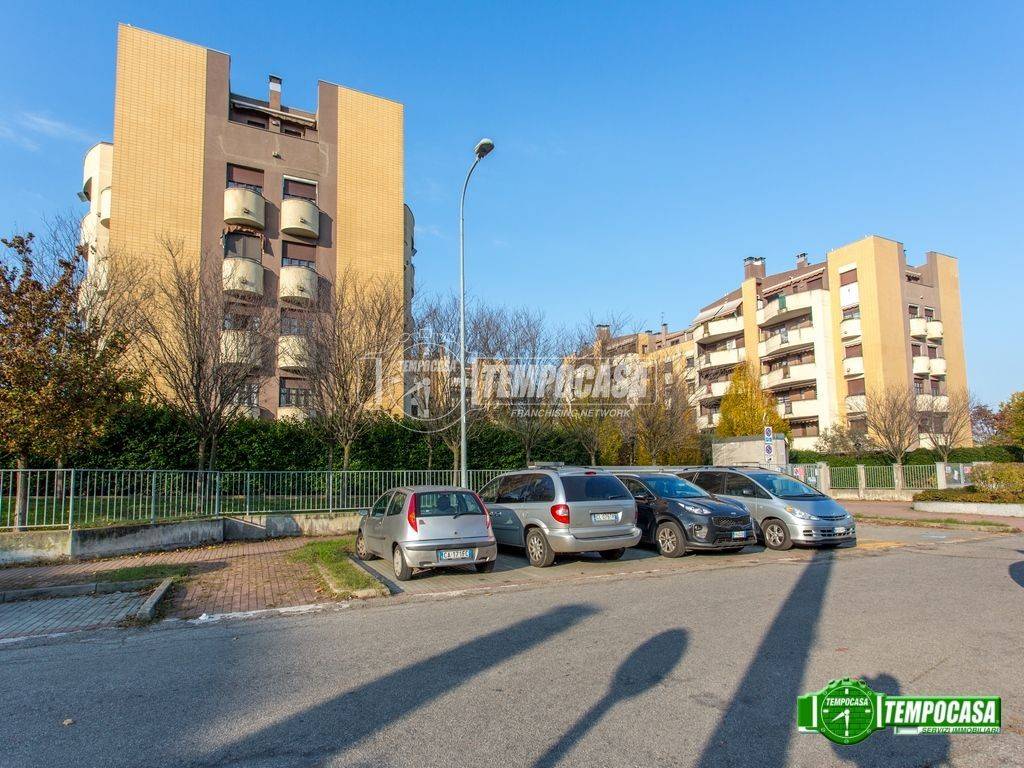 Appartamento a Muggiò in Via SAN CARLO 7 - Foto 2