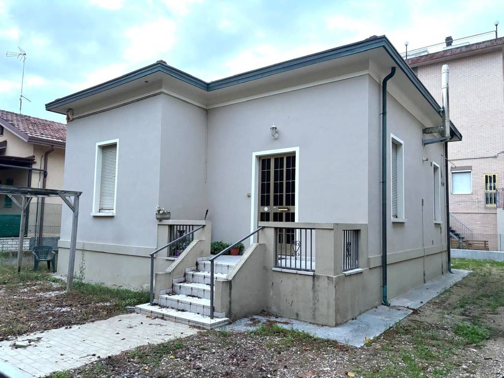 Villa a Rimini in Viale Principe di Piemonte - Foto 2