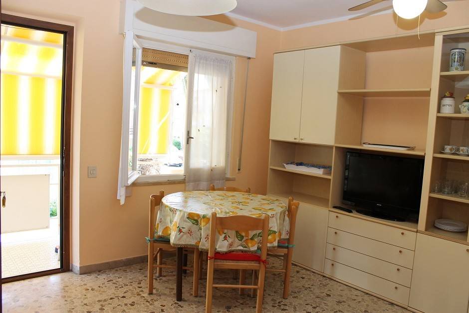 Appartamento a Cecina in Via Vittorio Bottego - Foto 2