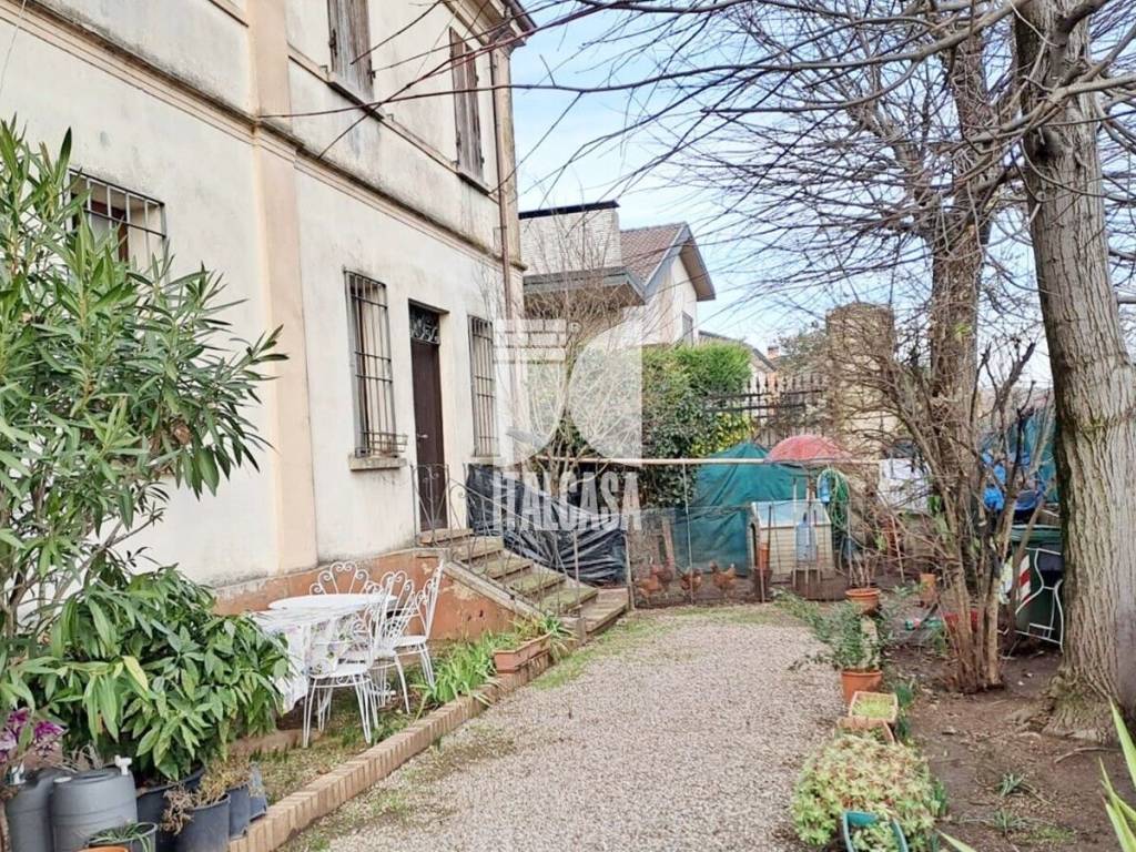 Villa a Roverbella in Via Roma - Foto 2