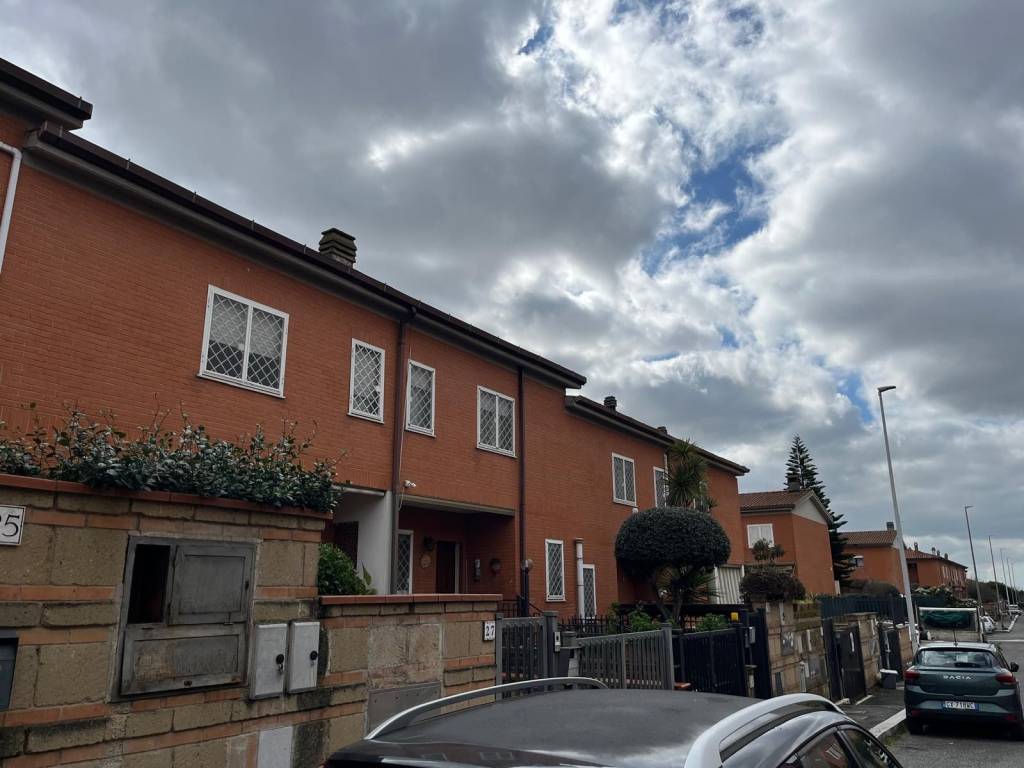 Villetta a schiera a Roma in Via Annie Vivanti - Foto 4