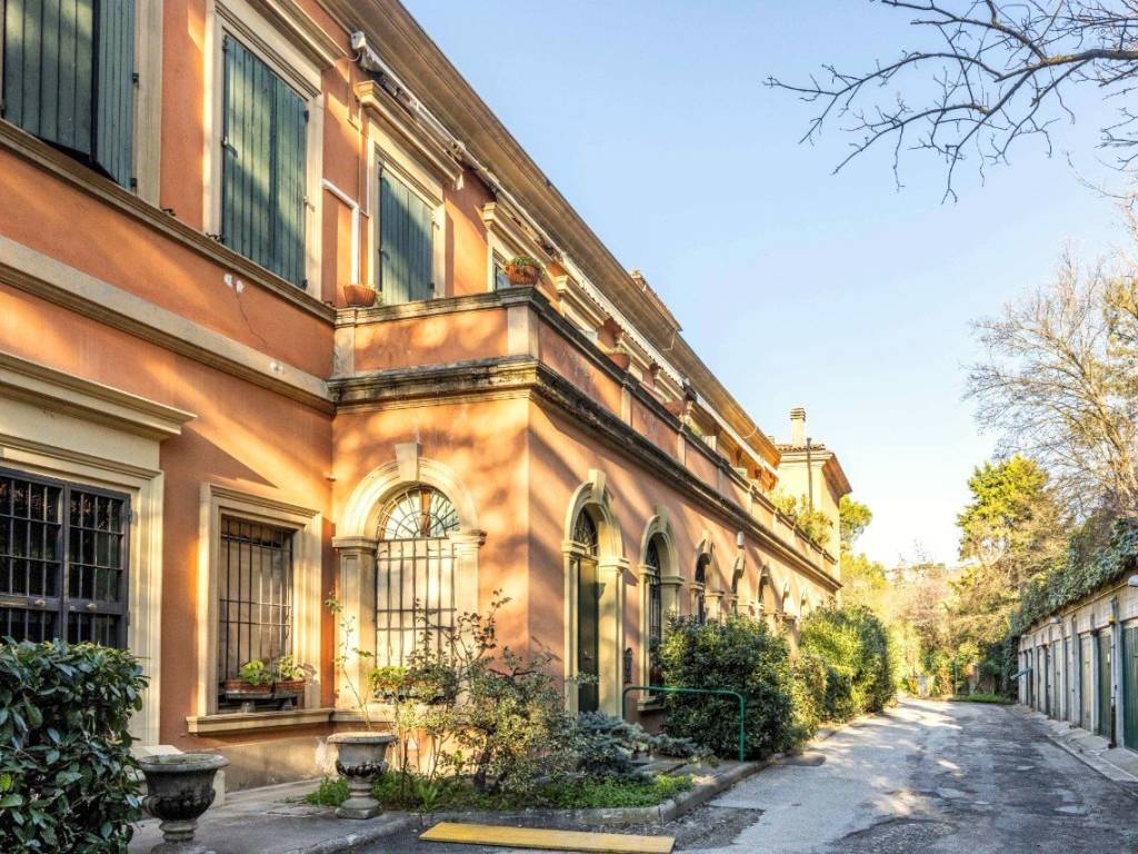 Villa a Casalecchio di reno in Via Anna Frank - Foto 4